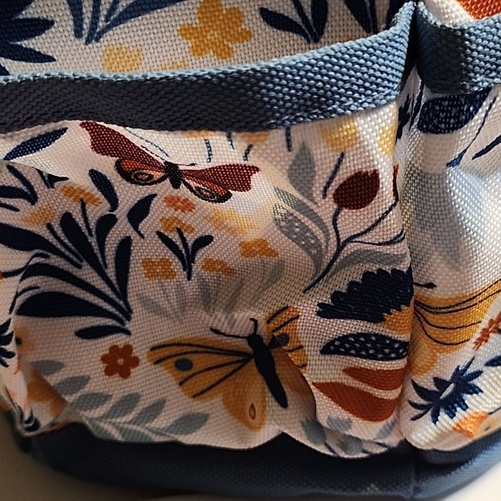 Singer Sewing Basket - Picture 2 of 7